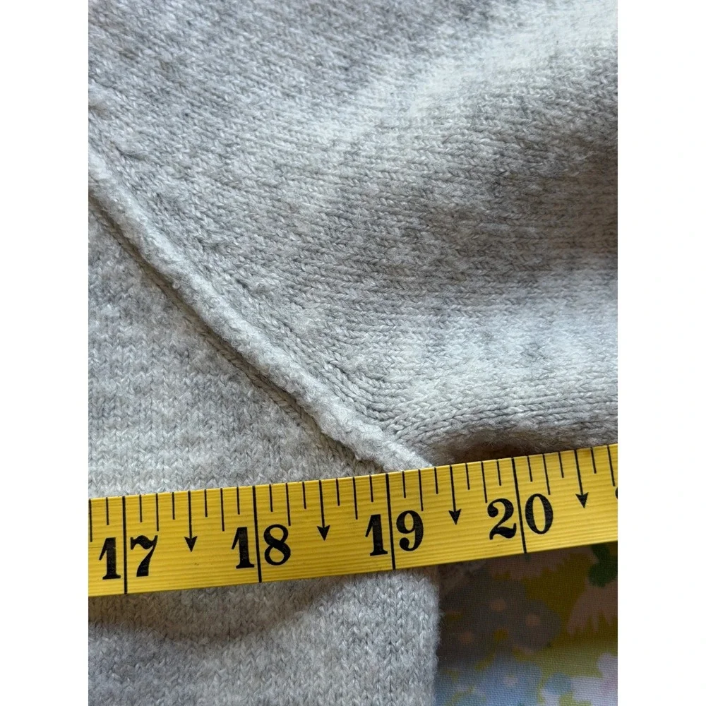 CeCe | Heart Print Raglan Sweater Medium Gray Valentine's Crewneck Pullover - Picture 7 of 11